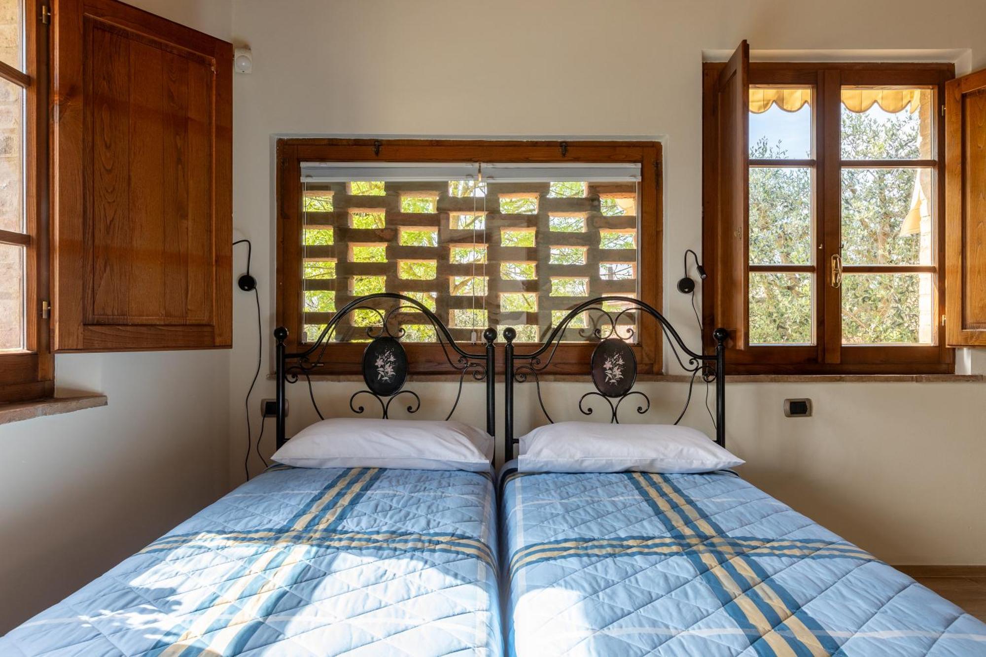 Ferienwohnung Asso Di Picche Siena Exterior foto