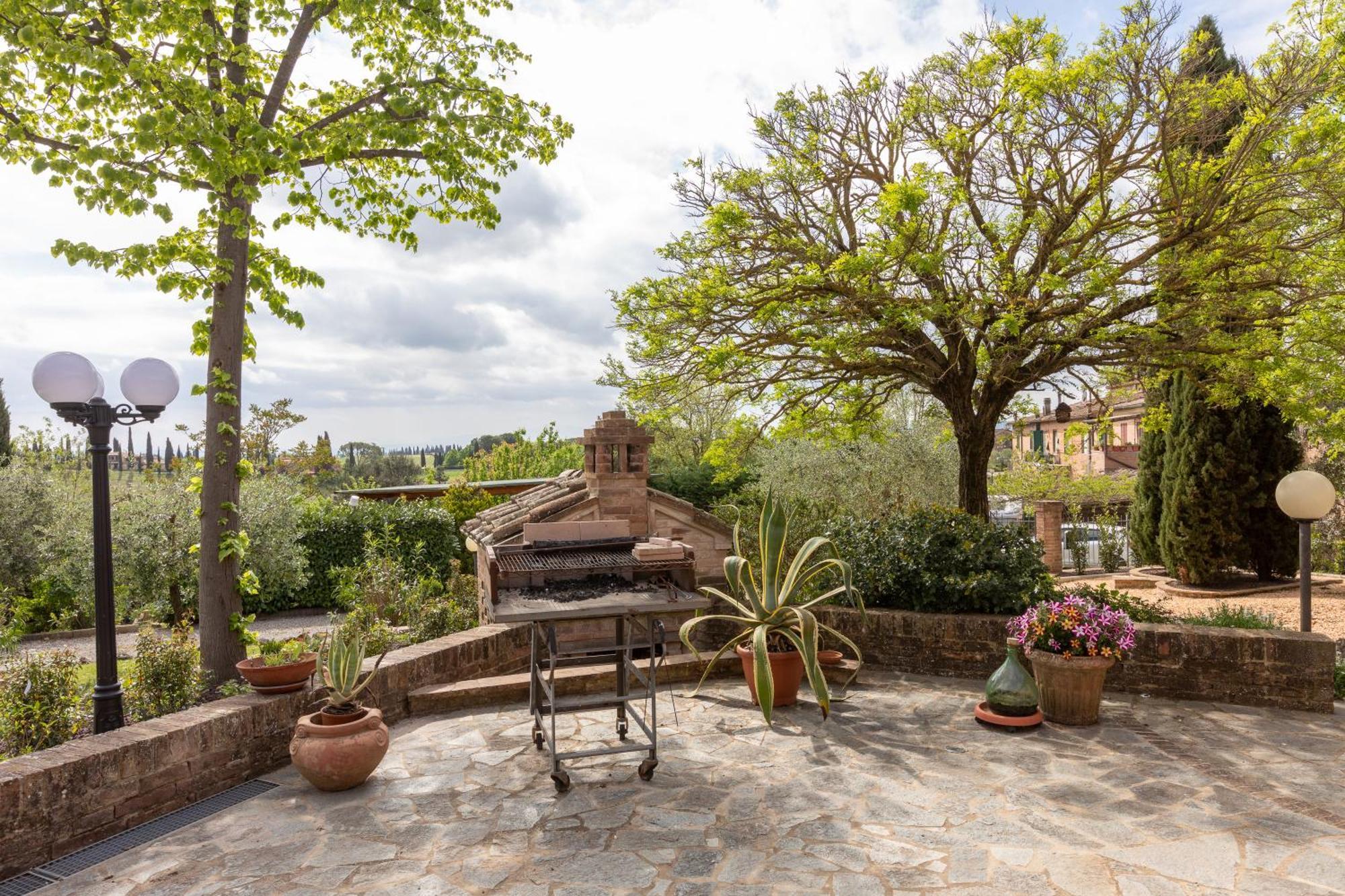 Ferienwohnung Asso Di Picche Siena Exterior foto
